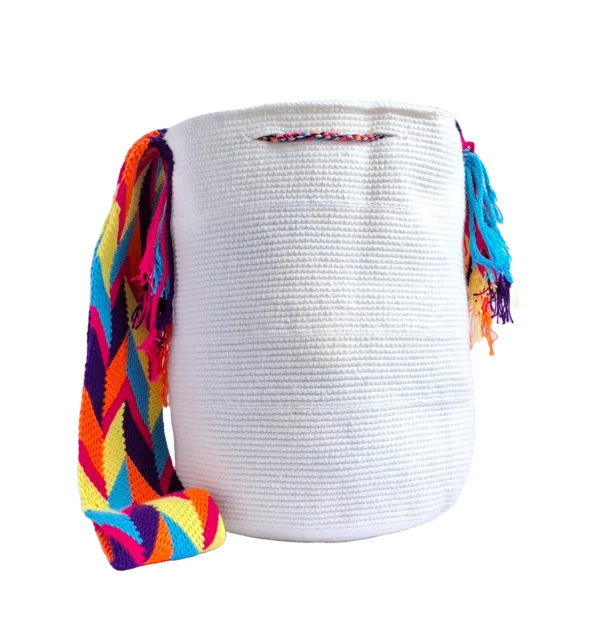 White-Aluminium-Back-Part-Traditional-Shoulder-Wayuu-Mochila