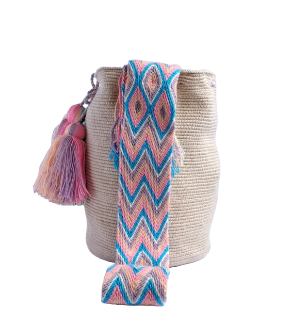 Mocha-Side-Part-Traditional-Shoulder-Wayuu-Mochila