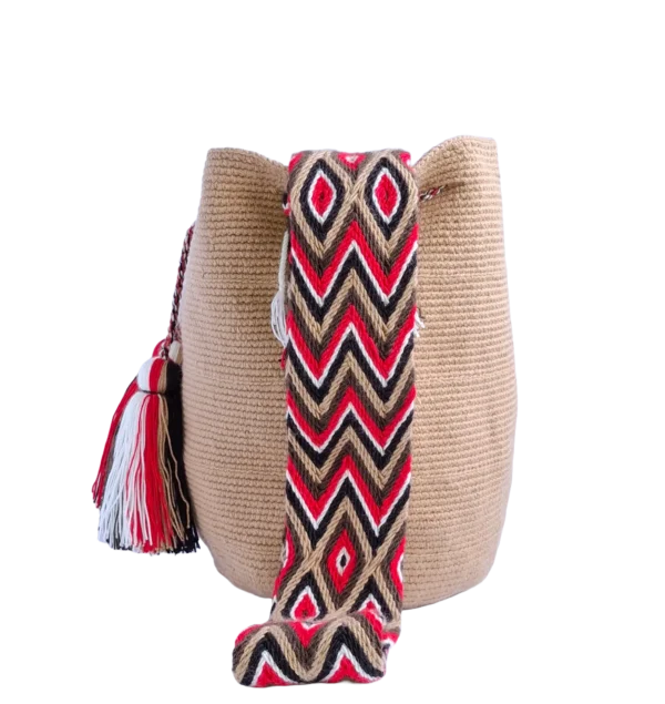 Pebble-Grey-Side-Part-Traditional-Shoulder-Wayuu-Mochila